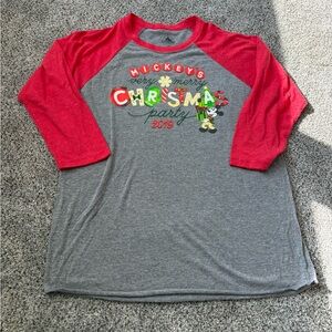 Festive Mickey's Christmas Party Long Sleeve Tee - Red & Gray